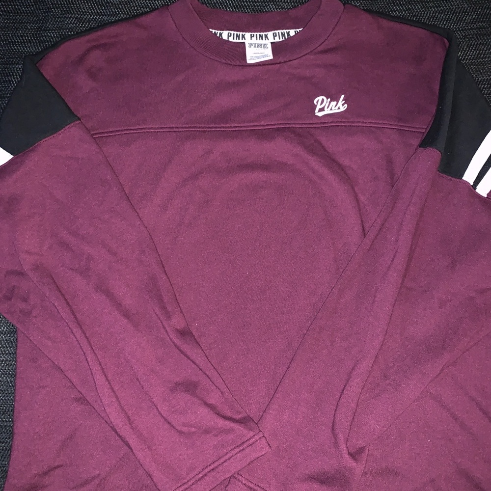 Victoria Secret’s PINK jogger set.